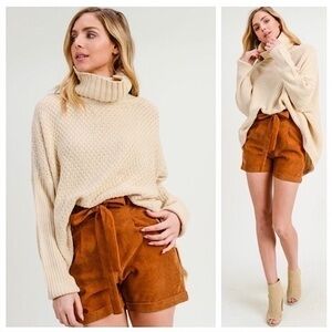 Doe and Rae > Cream Turtleneck Oversized Sweater Medium